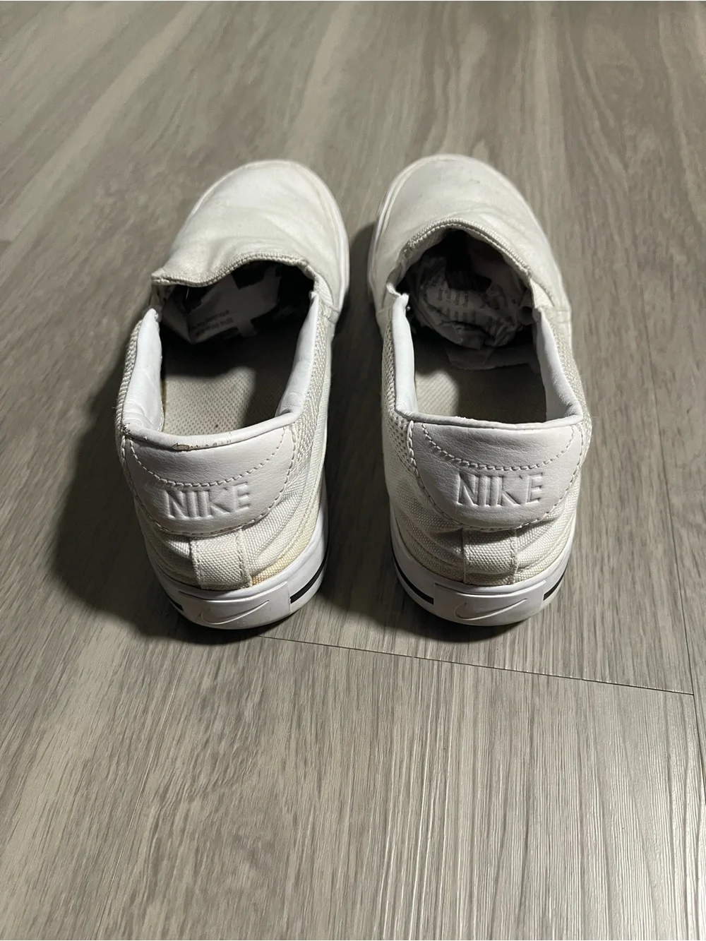 Nike classic slip